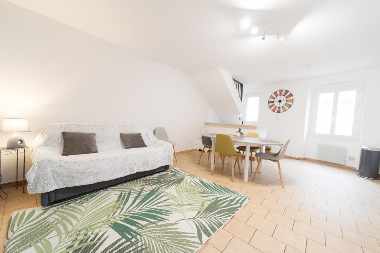 Ravissant Triplex Et Duplex Au Centre De Pont St Esprit Appartement Buitenkant foto