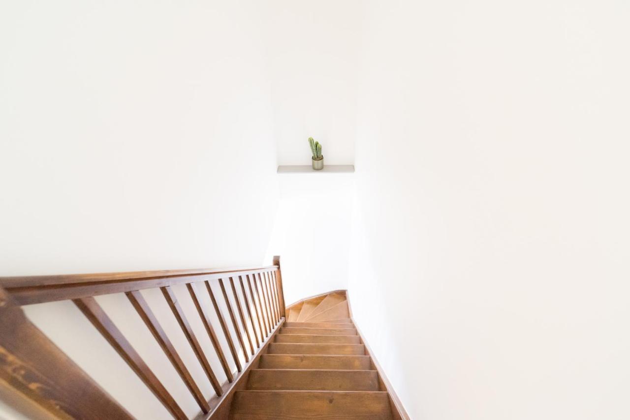 Ravissant Triplex Et Duplex Au Centre De Pont St Esprit Appartement Buitenkant foto