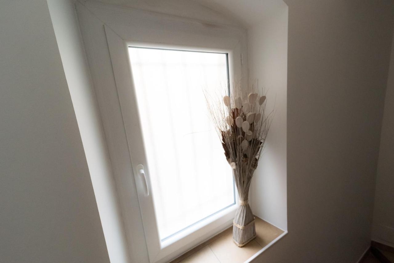 Ravissant Triplex Et Duplex Au Centre De Pont St Esprit Appartement Buitenkant foto
